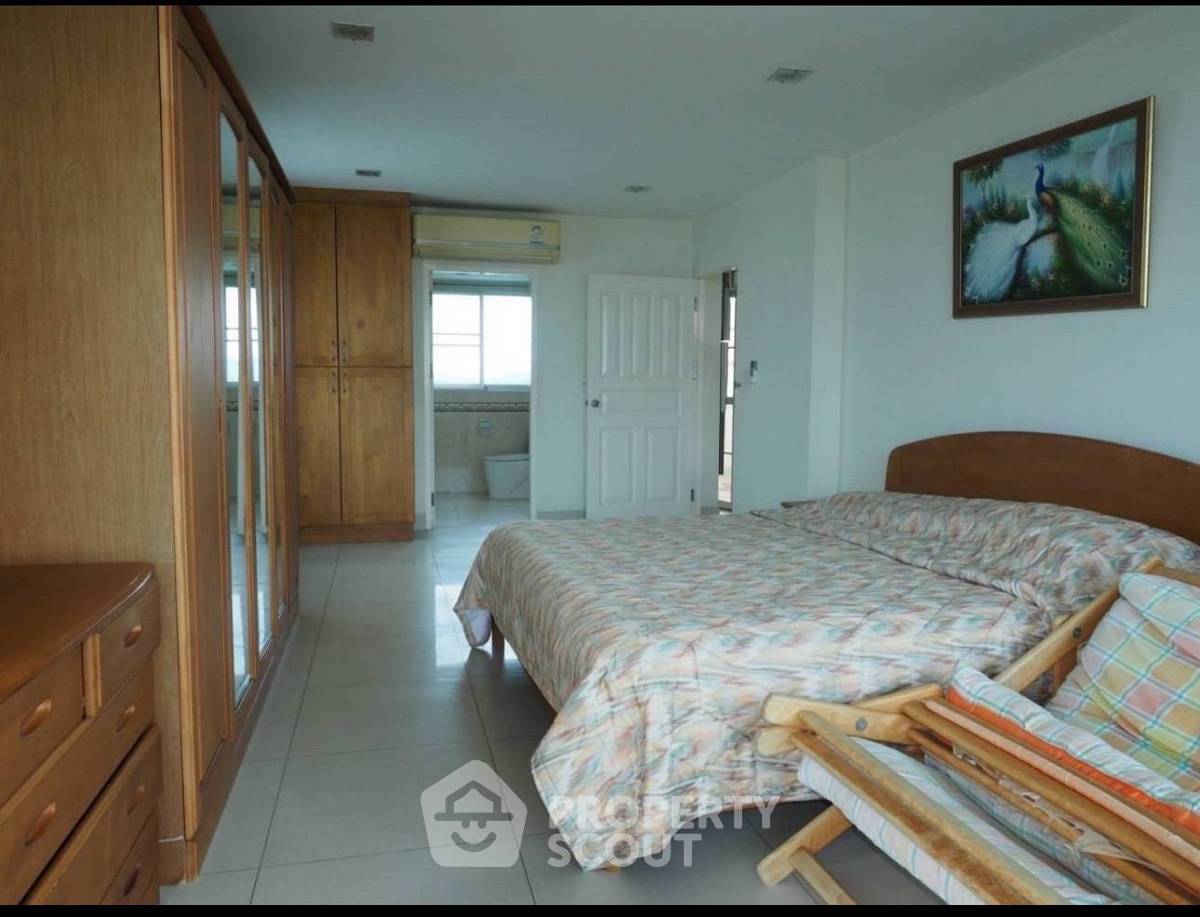 2-BR Condo at Baan Chai Talay Condominium in Nong Kae (ID 2432549)