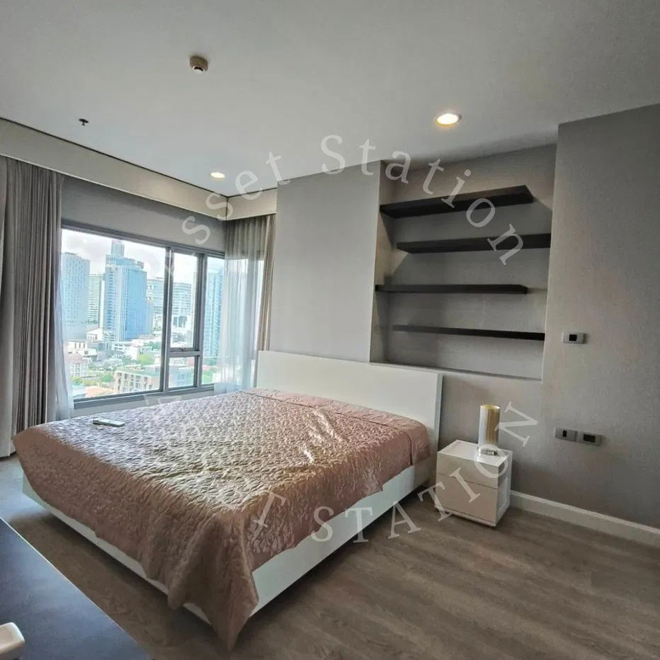 Luxury condo at The Crest Sukhumvit 34, spacious 2-bedroom unit | near BTS Thonglor.