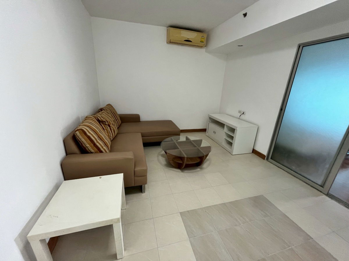 Supalai Park                 Srinakarin