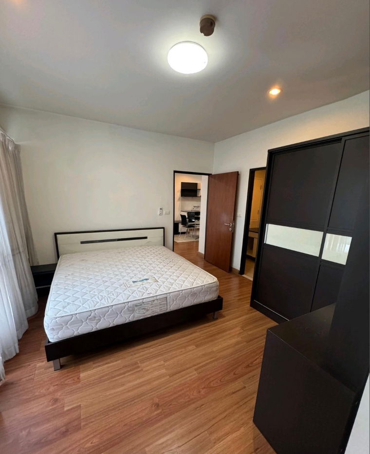 Rent The Wellington Condo, 2 bedrooms, beautiful, affordable, ready to move in, near MRT Sri Kreetha. Interested? Add Line: @841qqlnr