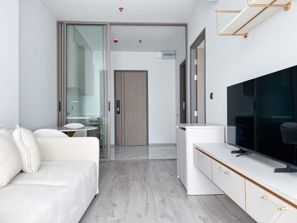 RHYTHM EKKAMAI                  ESTATE