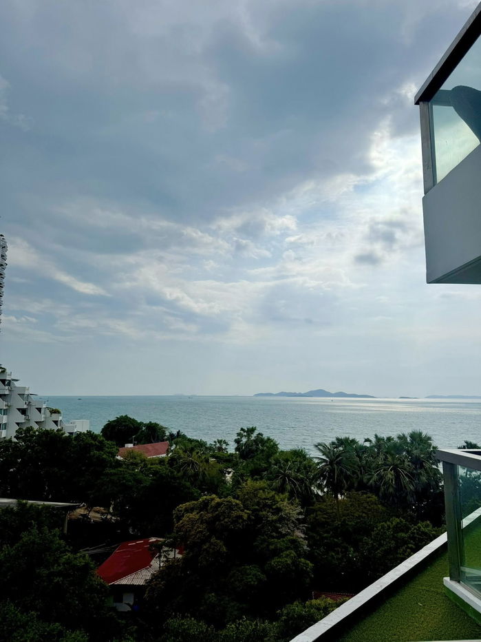 The Palm Wongamat Beach Studio Sea View Condo for Rent