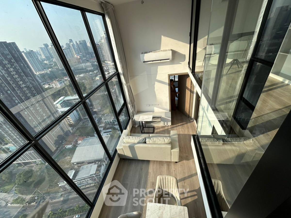 2-BR Condo at KnightsBridge Space Sukhumvit-Rama4 near BTS Phra Khanong (ID 2476239)