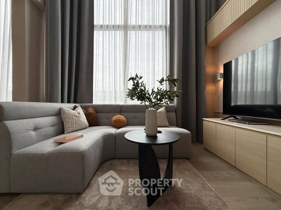 1-BR Condo at The Crest Park Residences near MRT Phahon Yothin (ID 2472692)