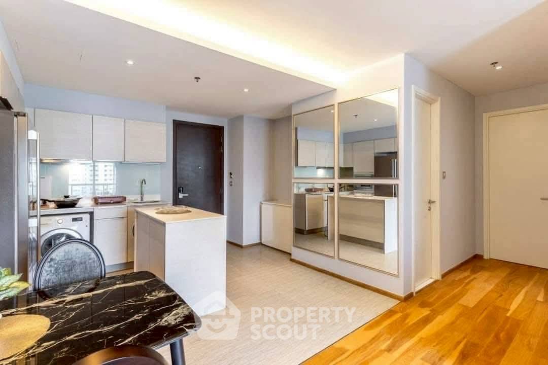 2-BR Condo at H Sukhumvit 43 near BTS Phrom Phong (ID 2475752)