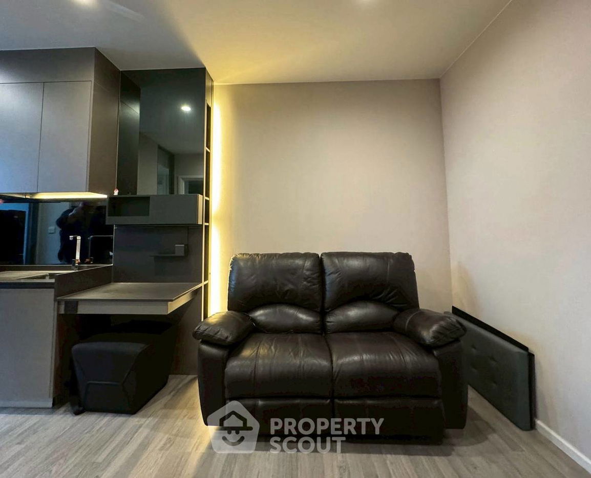 1-BR Condo at The Room Sukhumvit 69 near BTS Phra Khanong (ID 2474449)