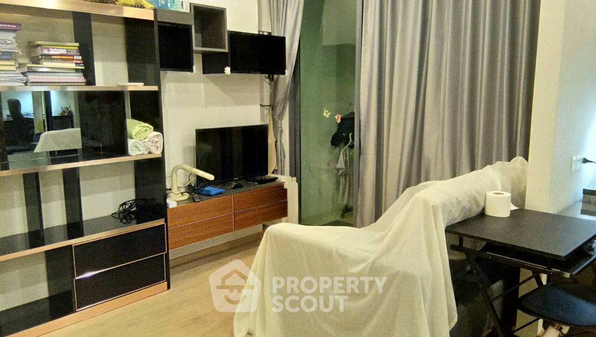 1-BR Condo at Ideo Q Chula Samyan near MRT Sam Yan (ID 546915)