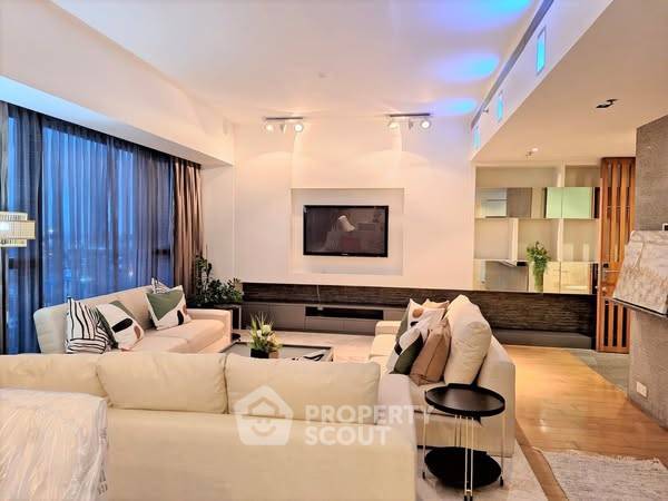3-BR Condo at The Met Sathorn near BTS Chong Nonsi (ID 2324747)