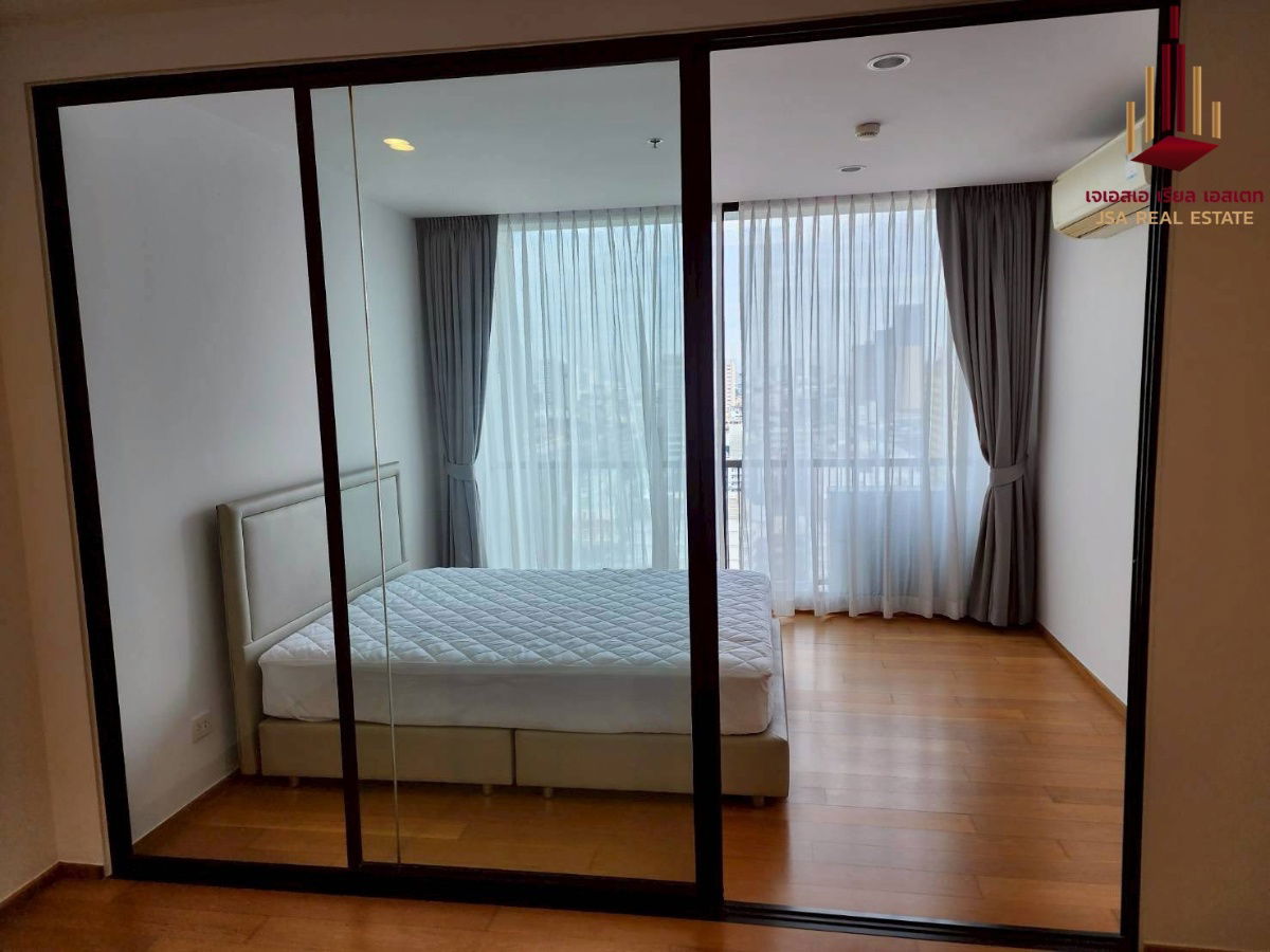 ✨ For Rent: Noble Revo Silom Condo ✨  💰 Only 17,000 THB/month