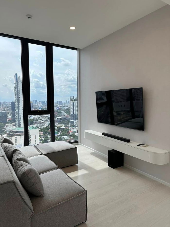 Mazarine Ratchayothin   Condo For Rent / Line : @mintocondo