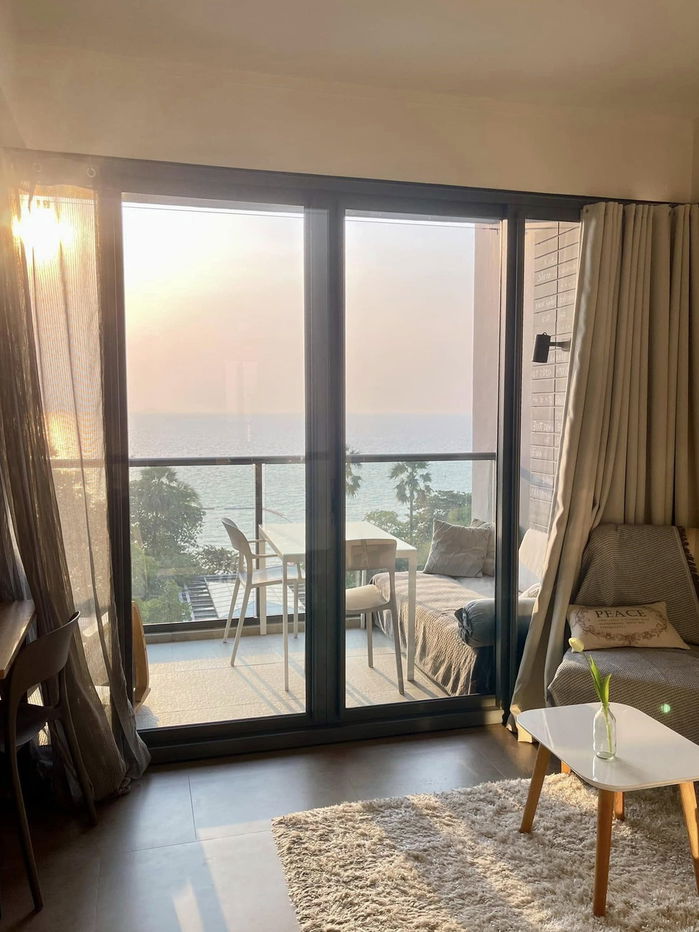 Zire Wongamat Studio Condo for rent