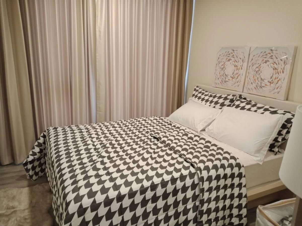 Condo for Rent: The Urban Attitude Bearing