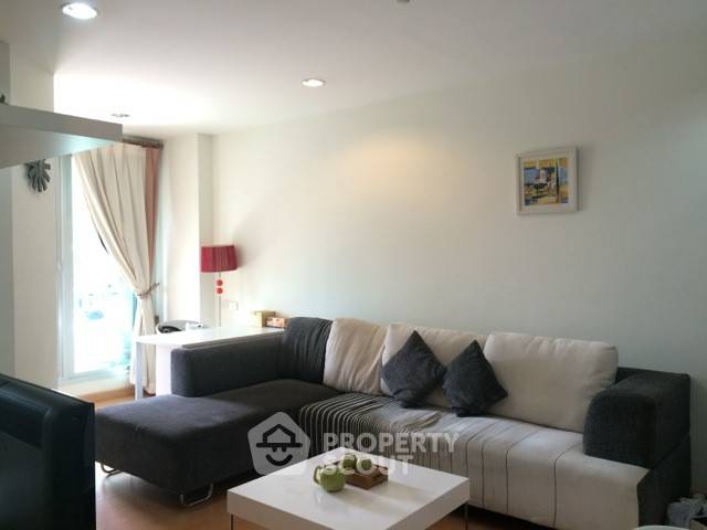 1-BR Condo at The Address Sukhumvit 42 near BTS Ekkamai (ID 513994)