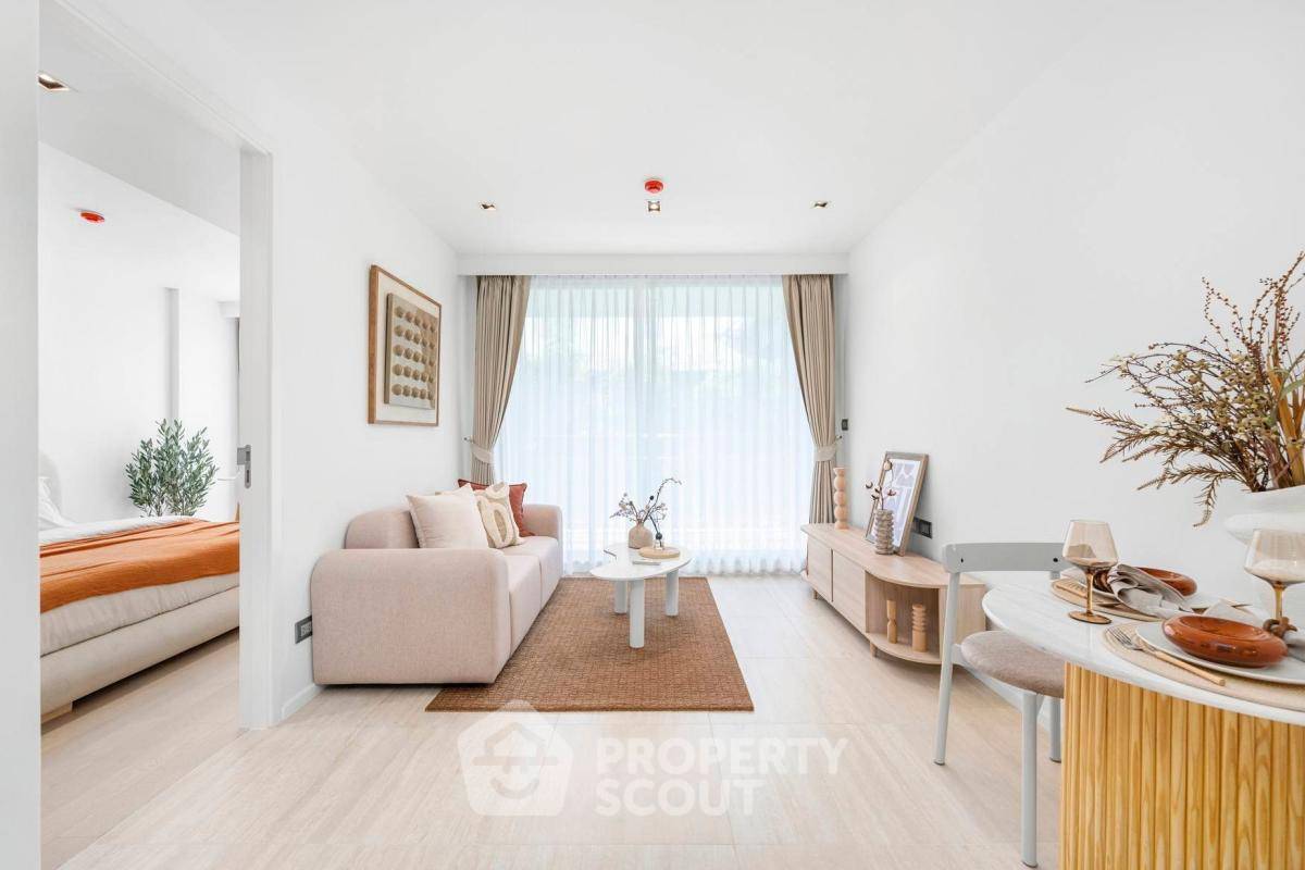 1-BR Condo at CRAFT Ploenchit near BTS Phloen Chit (ID 2478367)