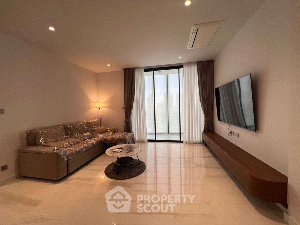 3-BR Condo at Supalai Icon Sathon near MRT Si Lom (ID 2477354)