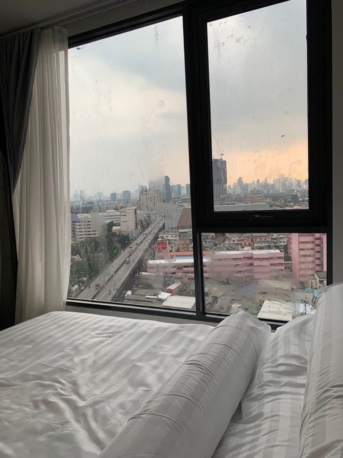 For rent: Modiz Rhyme Ramkhamhaeng 📍 Opposite Ramkhamhaeng University. Beautiful room, fully furnished.