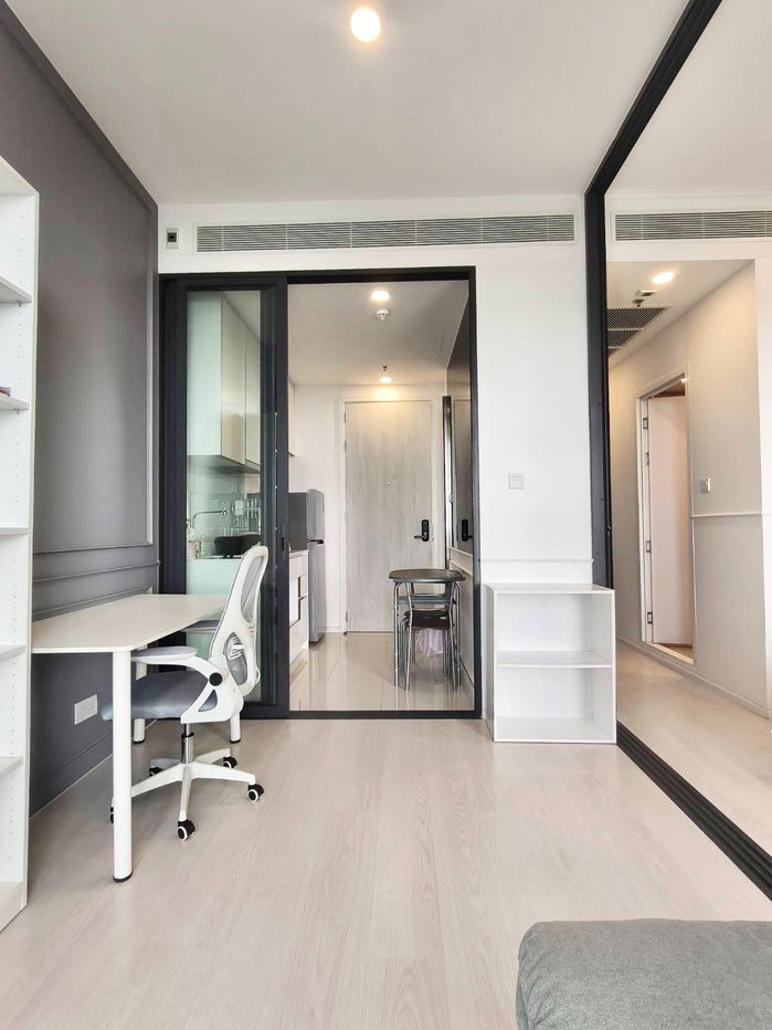 (188AGEV) Rent Mazarine Ratchayothin Condo | Prime Location BTS Ratchayothin 0m, High Floor City View | Contact Eve 094-342-3498 LINE:  @hatcheryAgent