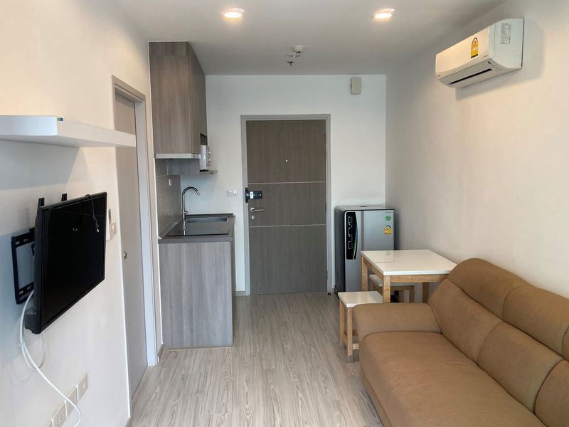 For Rent Ideo Mobi bangsue Grand Interchange Fully Furnished (Near MRT Tao Poon station)
