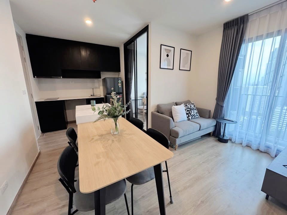 พร้อมเข้าอยู่“ 𝐔𝐔𝐃𝐃𝐃𝐃𝐃𝐃𝐃𝐃 𝐑𝟗 “ 2 Bed 1 Bath 🌟 ราคาเช่า : 27,000 บาท/เดือน🌟