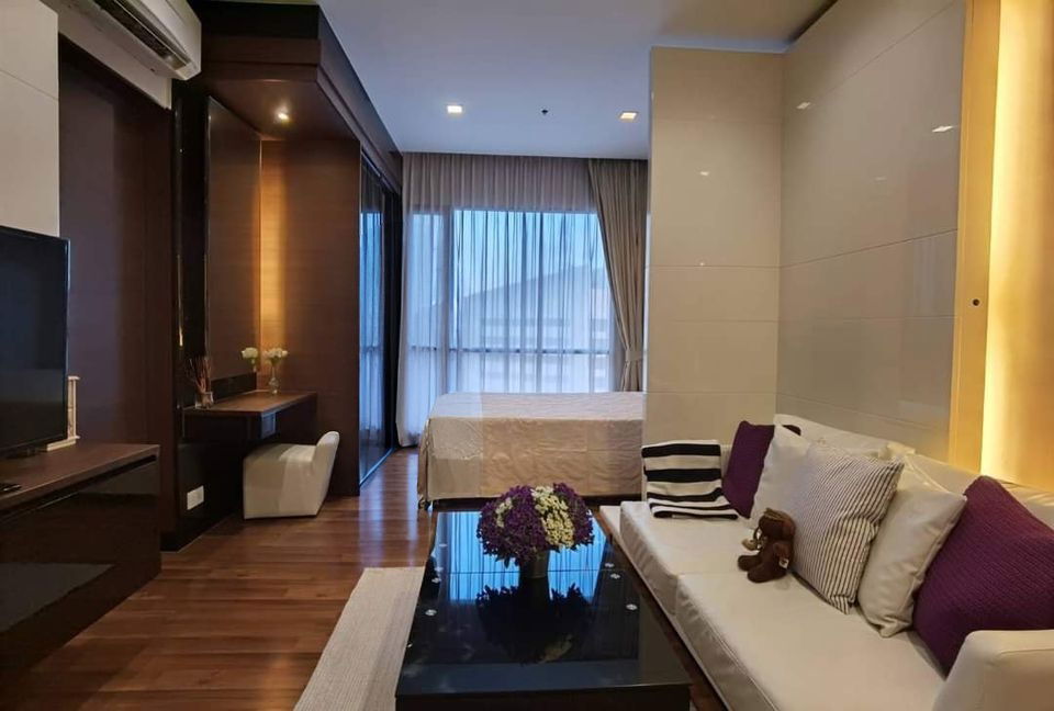 P-41402 Condo for rent Ivy Ampio fully furnished (Confirm again when visit).