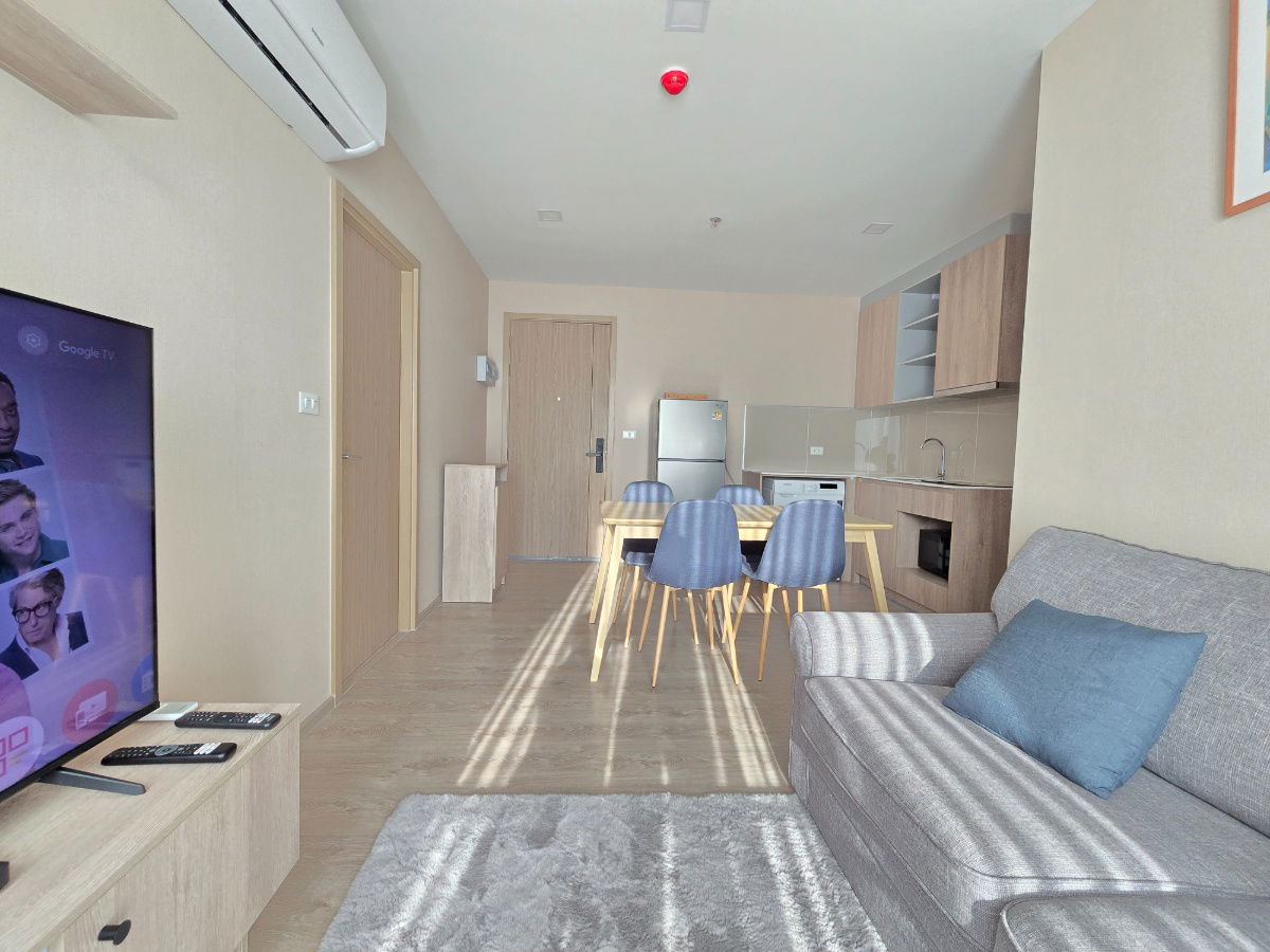 Rent The Base-High Condo 2 bedrooms by Sansiri near Central Phase