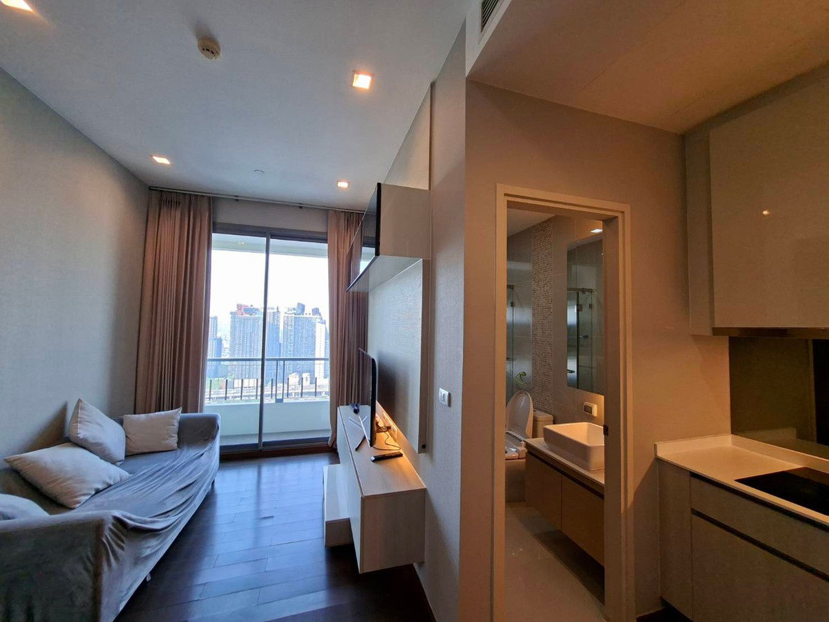 Code: KJ10209  for rent Q Asoke 🔥🔥 Line ID: @kjcondo (with @)🔥🔥