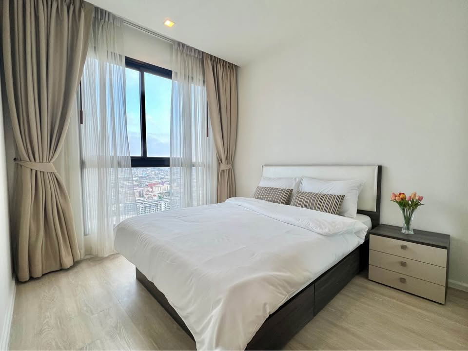 G8756💛中国客户，请加微信。(在联系方式的旁边) 🅵🅾🆁  🆁🅴🅽🆃 Quinn Ratchada 17 🅻🅸🅽🅴 ❤️💜@condopremium💜❤️Ready to move in ⬛🟨 📞 065 695 3645🟨⬛