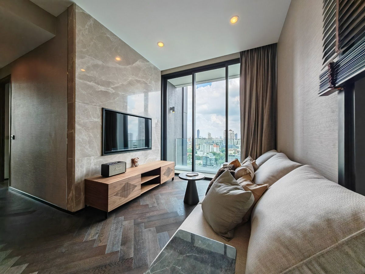 P0392 The Esse Sukhumvit 36 ​​Super Luxury Condominium BTS Thonglor နှင့် ချိတ်ဆက်ထားသော
