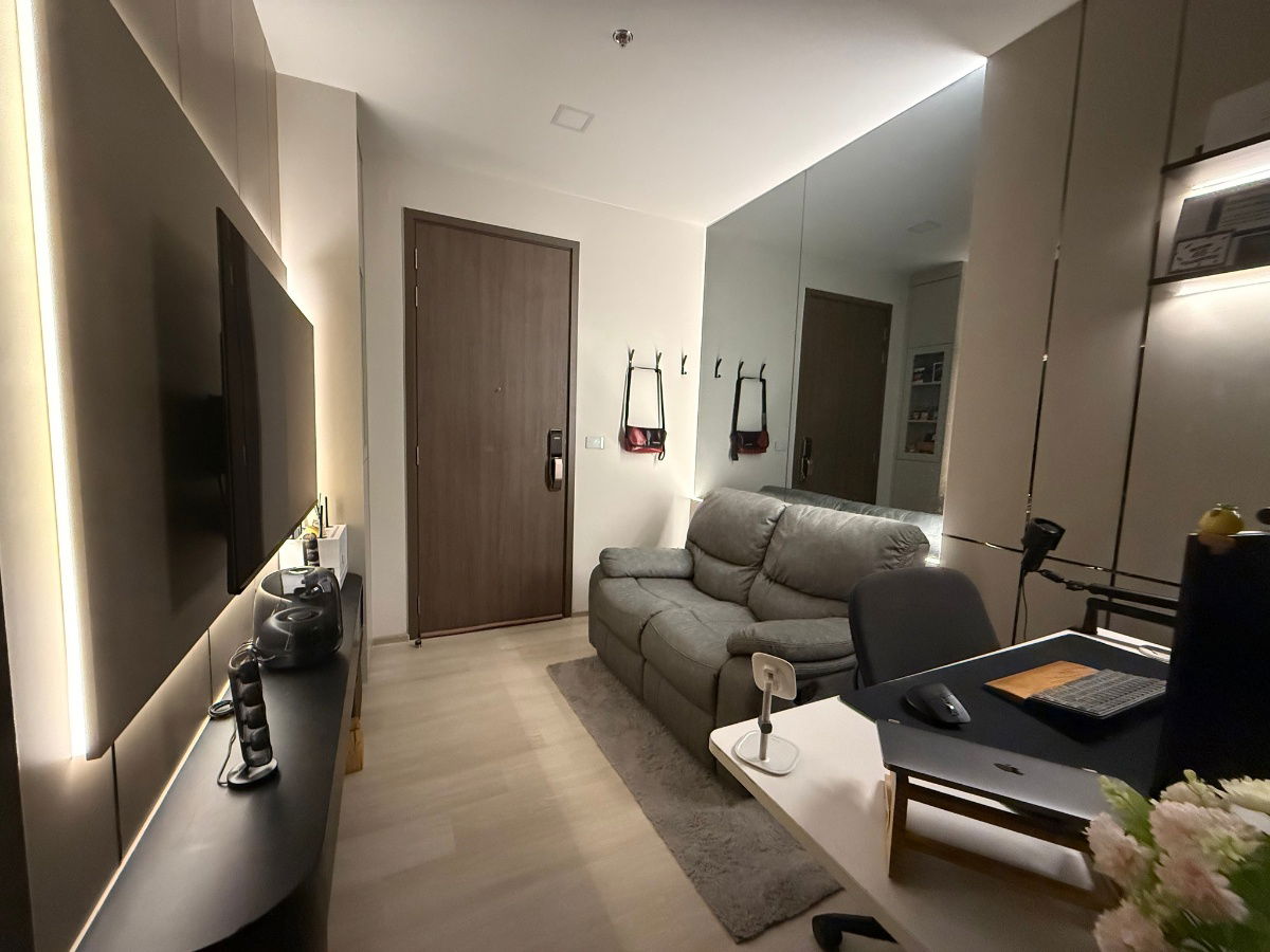 🟠For Rent - 1 Bedroom, 27 Sq.m Condo at The Privacy Jatujak