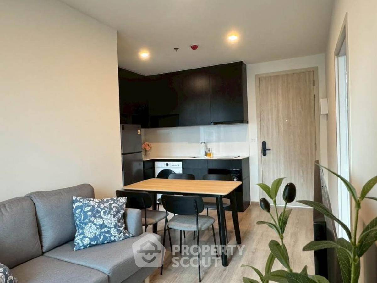 2-BR Condo at Nue District R9 near MRT Phra Ram 9 (ID 2475873)