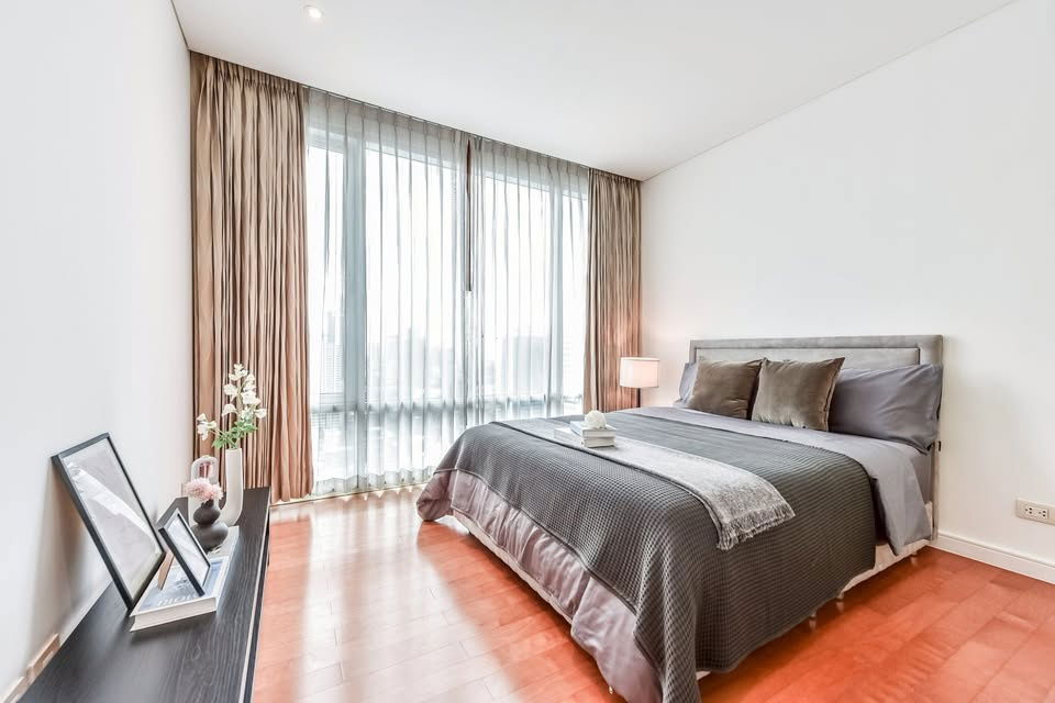 P0391 For Rent — Luxury Condominium, Ready to Move In, Pet-Friendly Fullerton Sukhumvit Prime location with convenient access to BTS Ekkamai