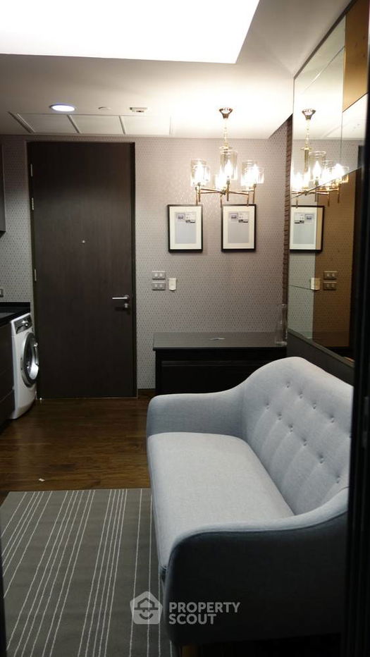 1-BR Condo at The Lumpini 24 near BTS Phrom Phong (ID 373016)