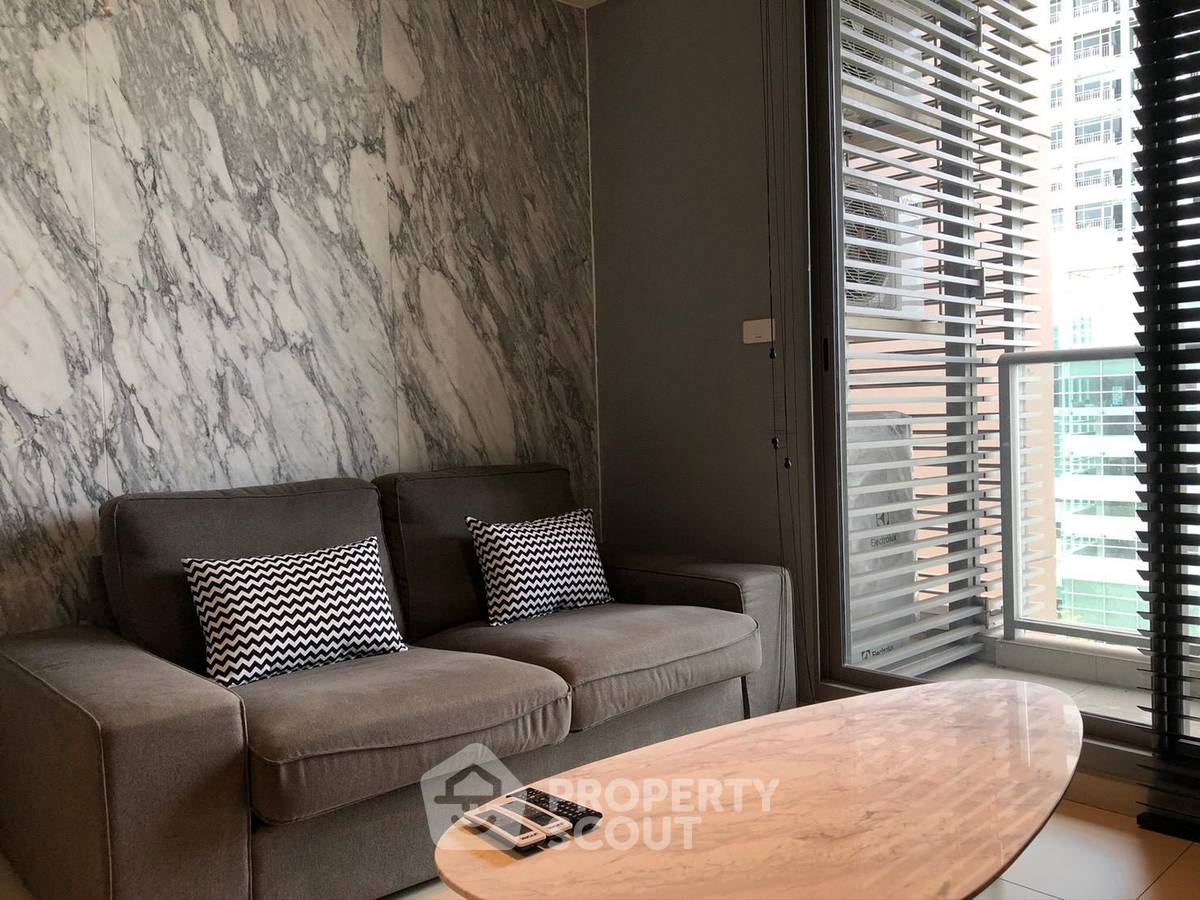 1-BR Condo at The Lofts Ekkamai near BTS Ekkamai (ID 453064)