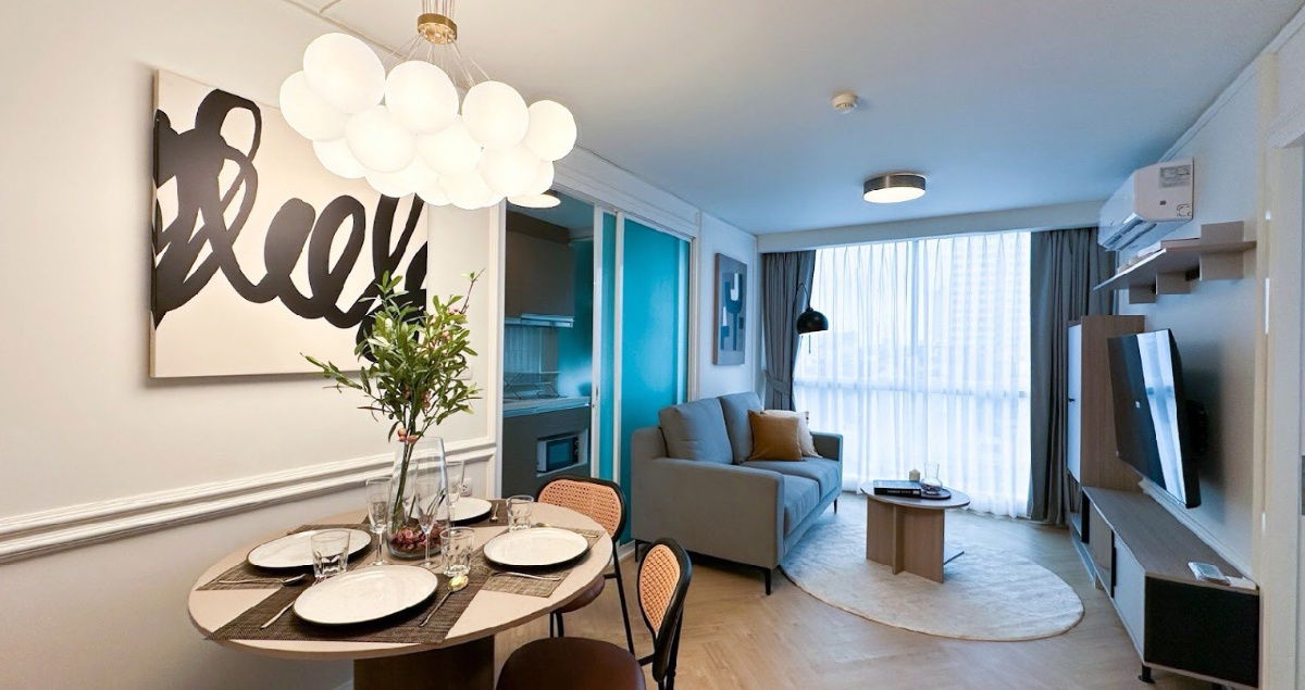 Chateau In Town Phahol                11