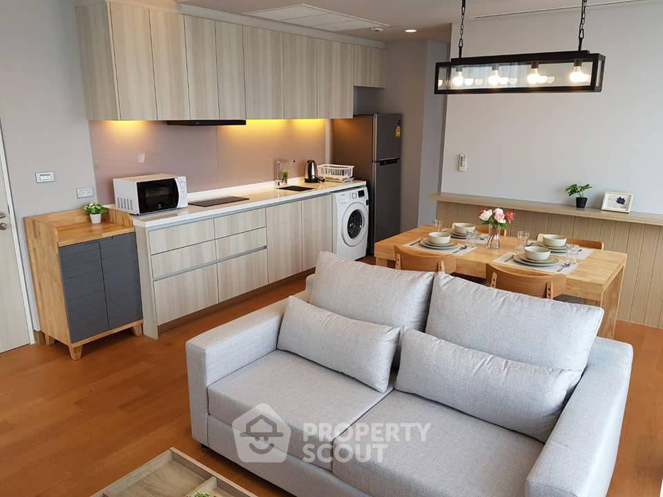 2-BR Condo at The Lumpini 24 near BTS Phrom Phong (ID 825695)