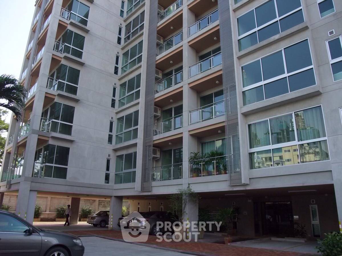 1-BR Condo at Von Napa Sukhumvit 38 Condominium near BTS Thong Lor (ID 883881)