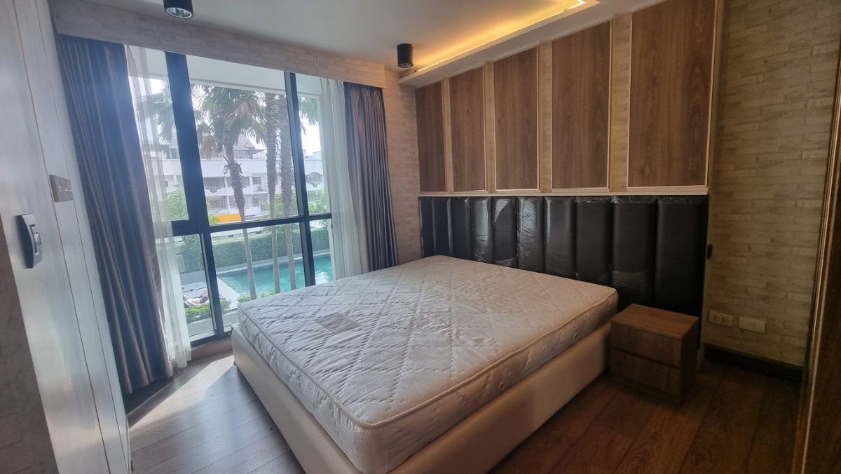 ให้เช่าคอนโด เฟอร์ครบ พร้อมเข้าอยู่ ใกล้ BTS บางจาก 3 ห้องนอน 3 ห้องน้ำ ขนาด 131 ตรม.