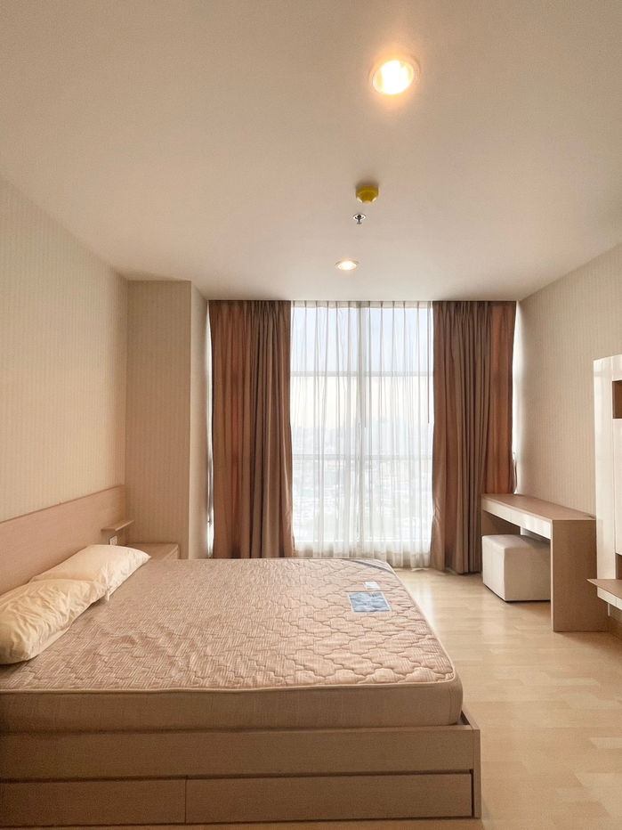 P-114311 Condo for rent Rhythm Ratchada fully furnished (Confirm again when visit).