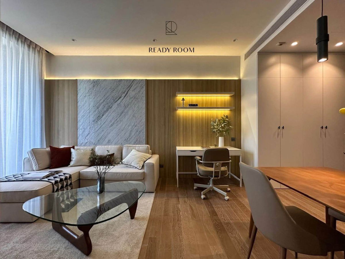Muniq Langsuan: Luxurious Condo in the Heart of the City - Comfort and Style Await You