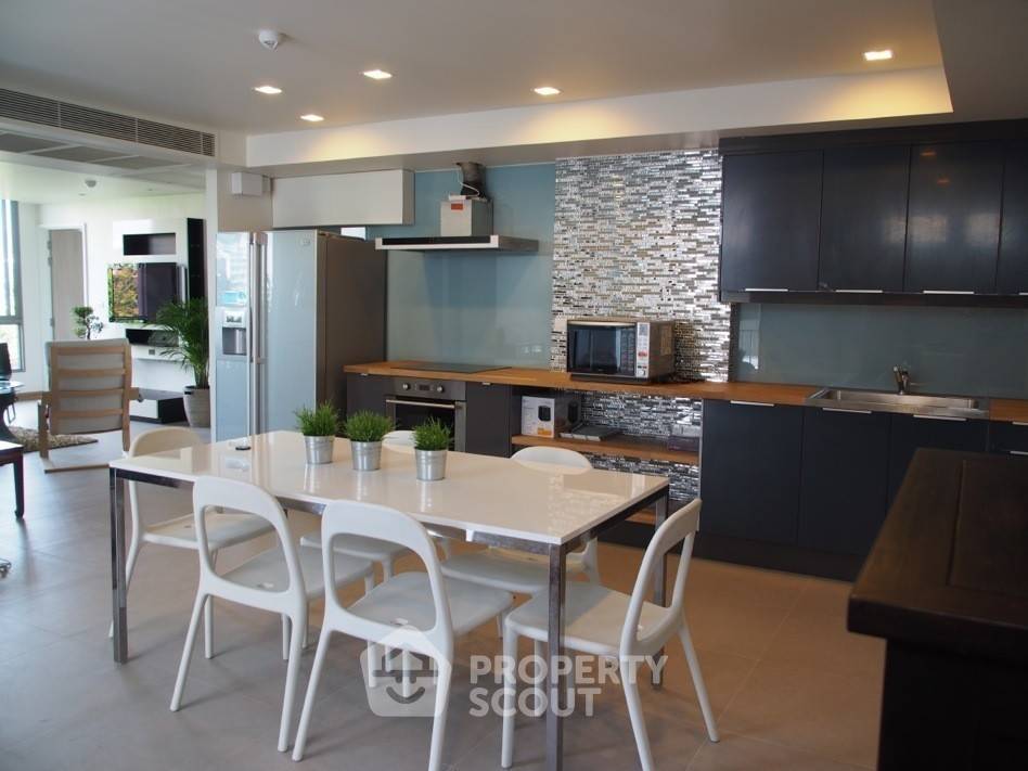 市中心 49 号 2 居公寓，靠近 BTS Phrom Phong（ID 375014）