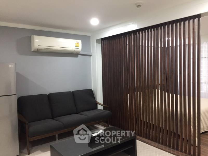 1-BR Condo at Supalai Place Sukhumvit 39 near BTS Phrom Phong (ID 824347)