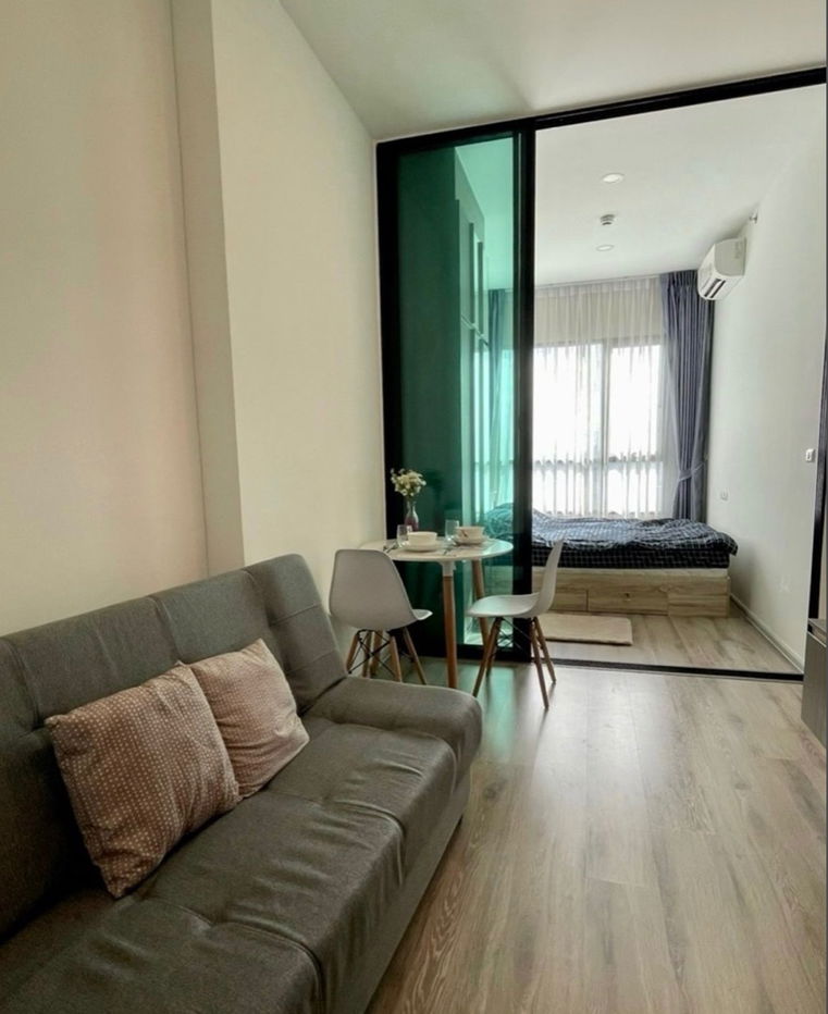 Rent a beautiful, ready-to-move-in condo at Knightsbridge Collage Ramkhamhaeng, near MRT Lam Sali Intersection. Interested? Add me on Line: @841qqlnr