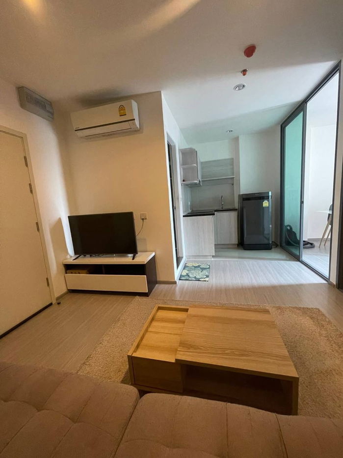 Condo for rent at Aspire Sathorn-Ratchaphruek, near BTS Bang Wa. Beautiful room, good price, ready to move in.
