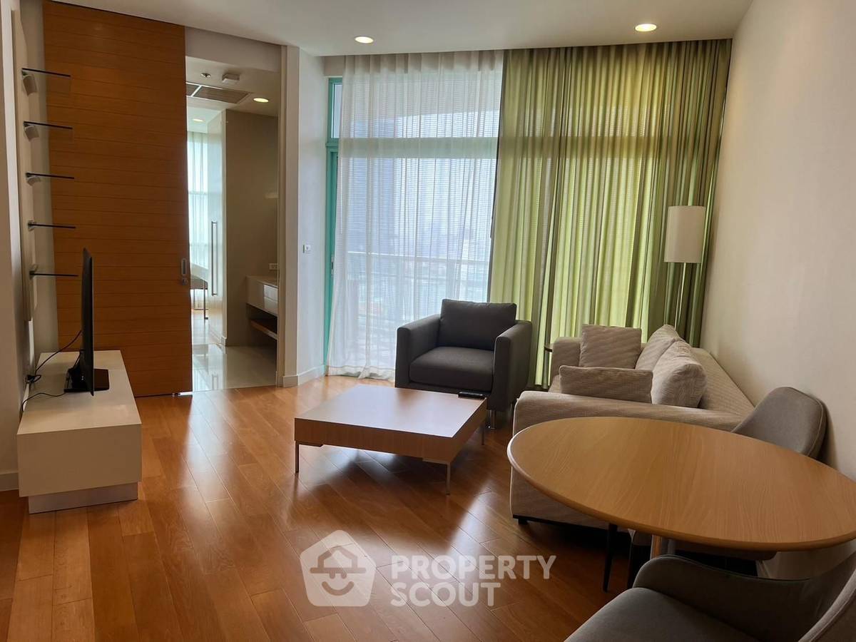1-BR Condo at Chatrium Riverside Condominium near BTS Saphan Taksin (ID 511650)