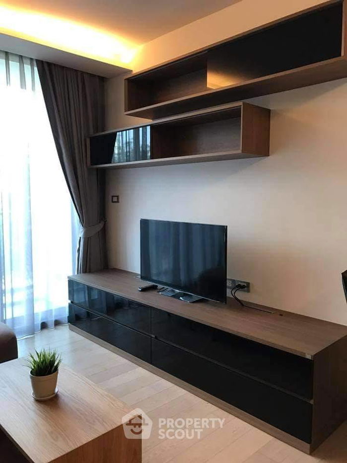 1-BR Condo at Via 49 near BTS Phrom Phong (ID 963360)