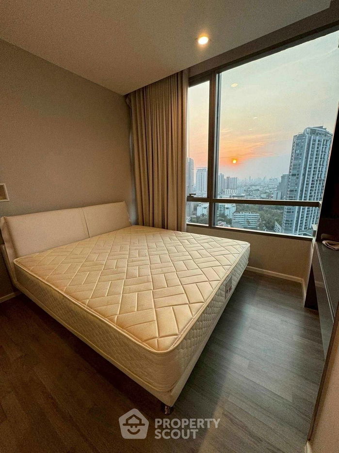1-BR Condo at The Room Sukhumvit 69 near BTS Phra Khanong (ID 2480057)