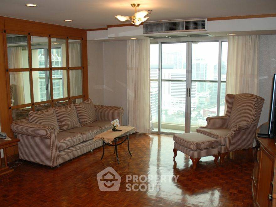 1-BR Condo at Sukhumvit Suite near BTS Nana (ID 886911)