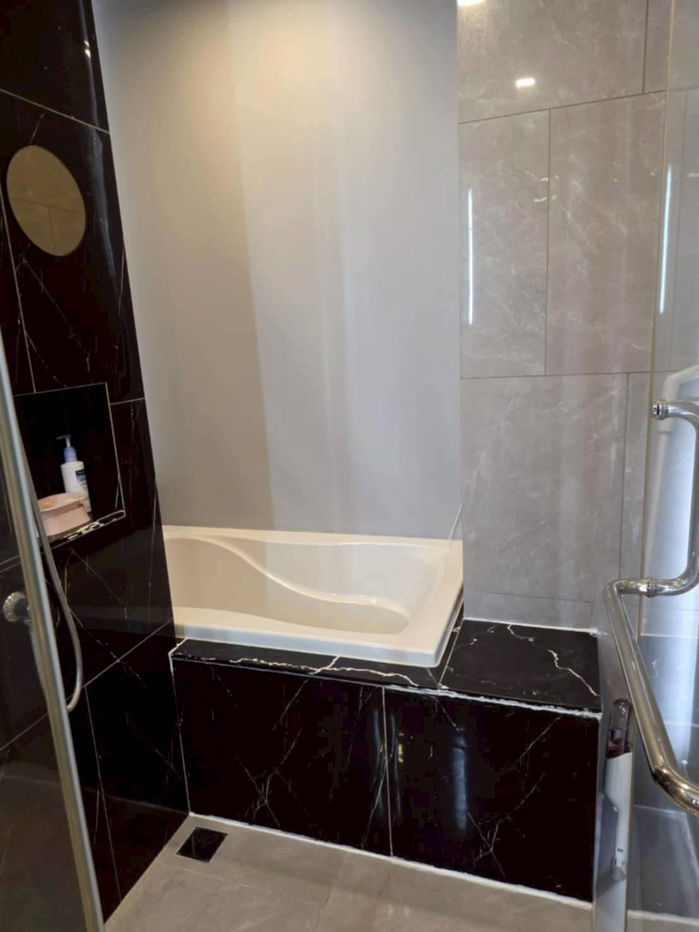 ให้เช่า คอนโด วันไนน์ไฟว์ อโศก - พระราม 9 เฟอร์ครบ(S03-2204)