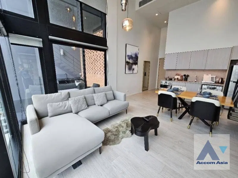 🔼🔽 AccomA 📩 Duplex Condo 2 BR Condominium @The Lofts Silom (AA29921)
