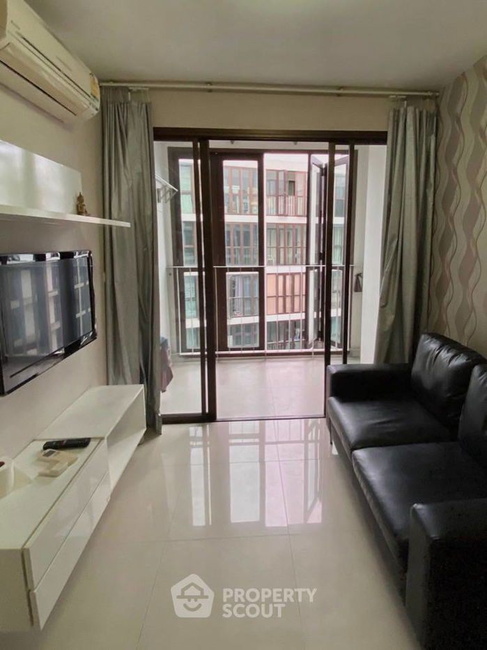 MRT Ratchadaphisek အနီးရှိ Ideo Ladprao 17 ရှိ 1-BR ကွန်ဒို (ID 808746)